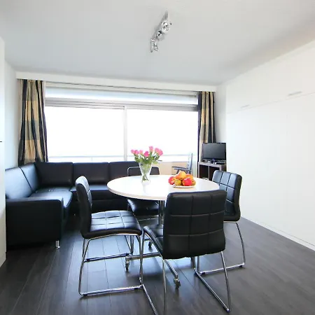 Studio Met Garage Appartement